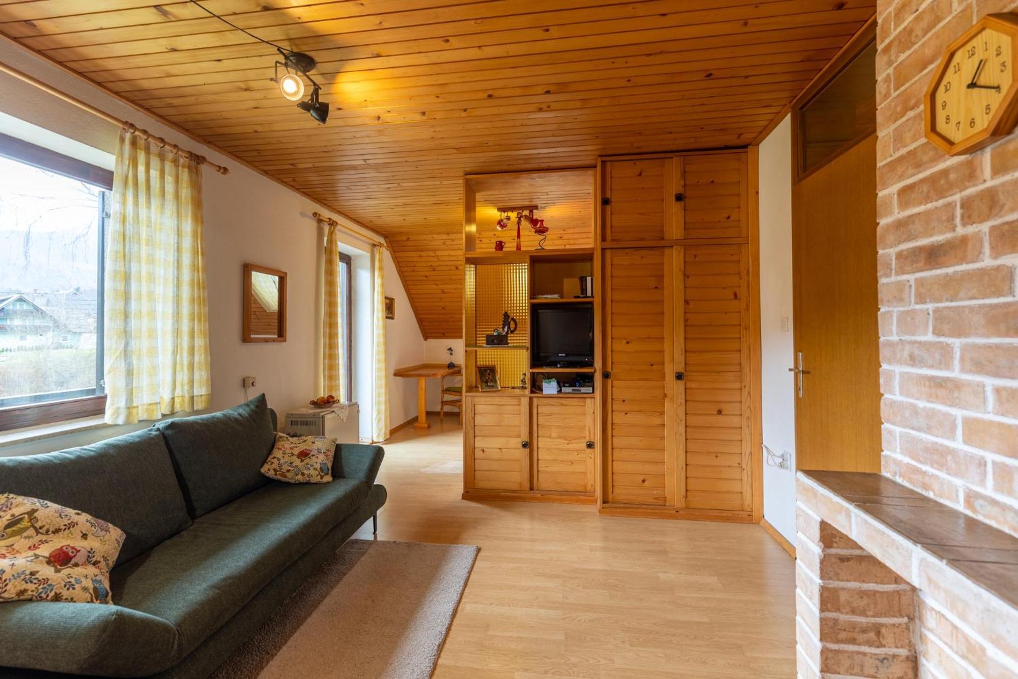 Apartments Korosec Breda ボーヒニ エクステリア 写真